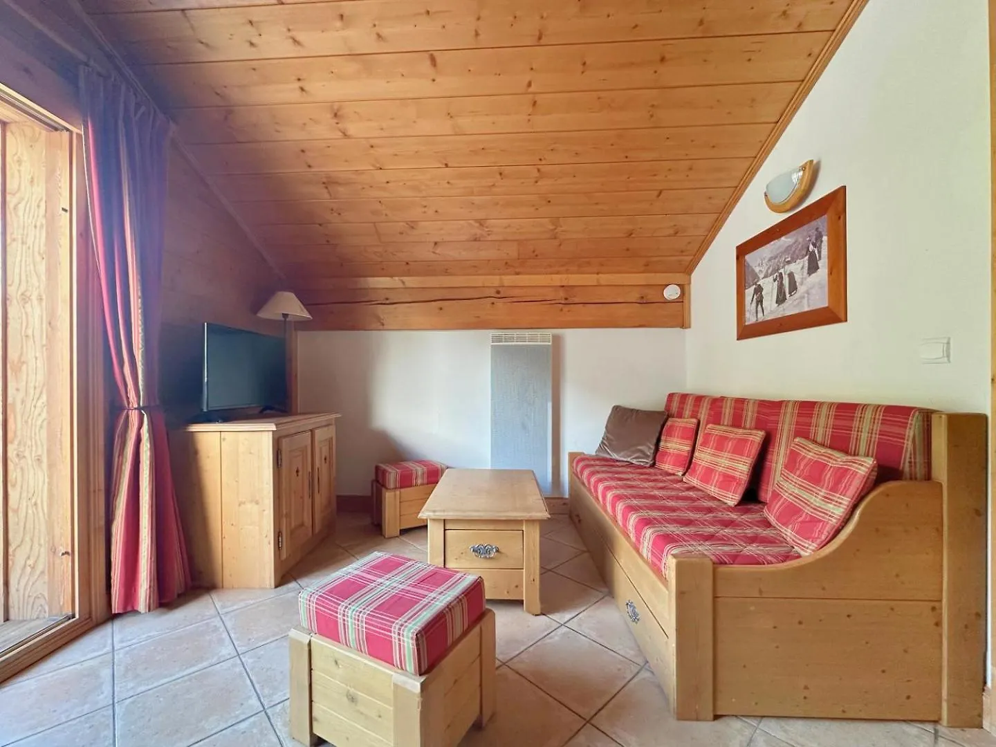 Holiday home Mira, Vue Exceptionnelle Confort Piscine, Spa La Plagne